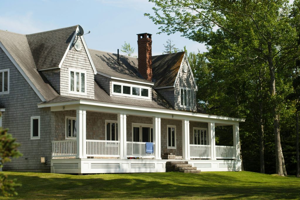 Professional real estate investors at Diamond Investment Properties — buying houses nationwide for cash.